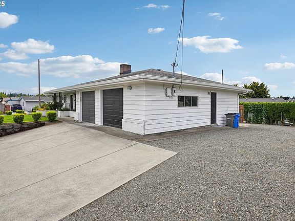 4th image of 415 NE 99th Street