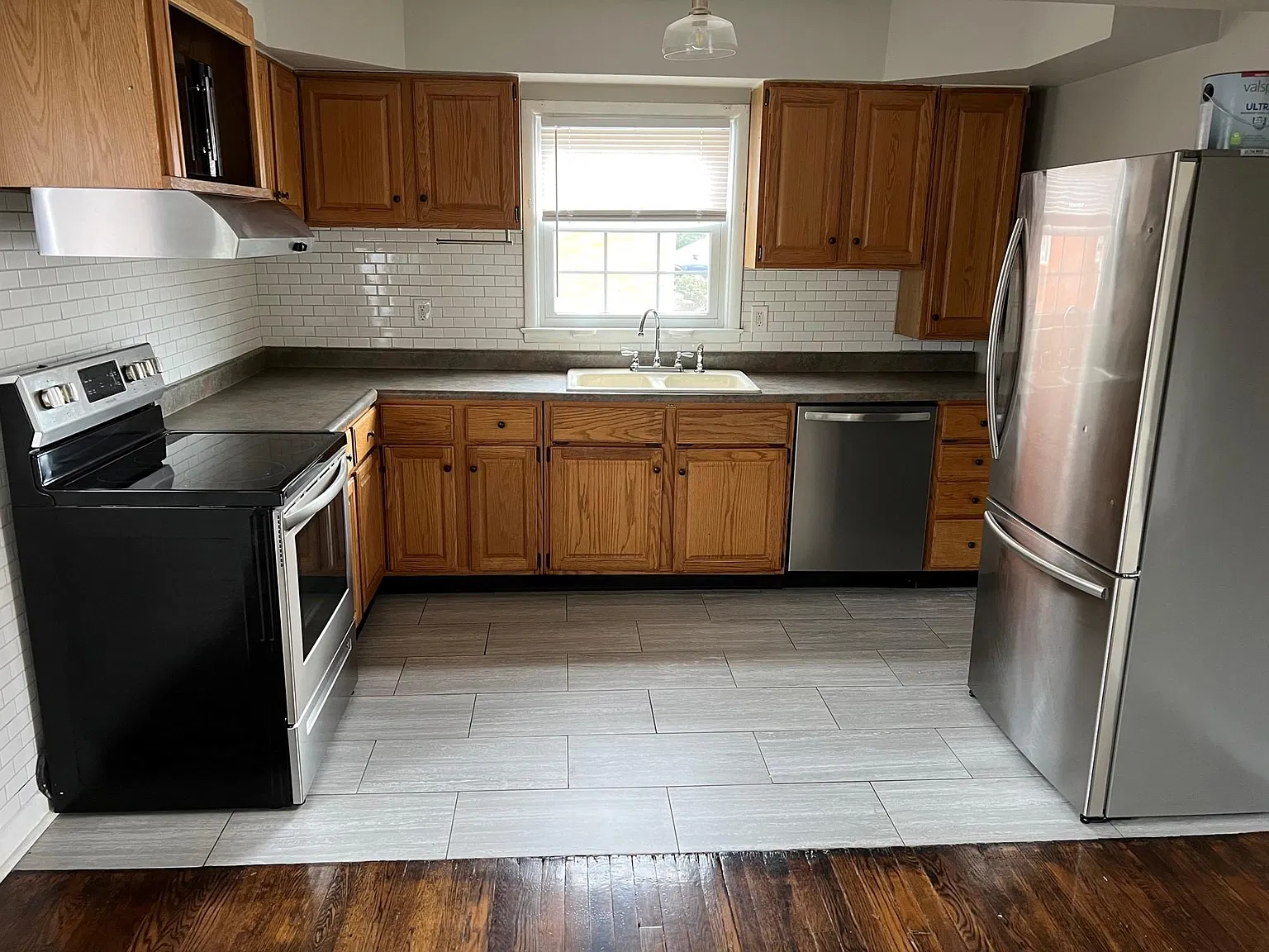 4 bed, 1400 sqft, $2,150 — Photo 4