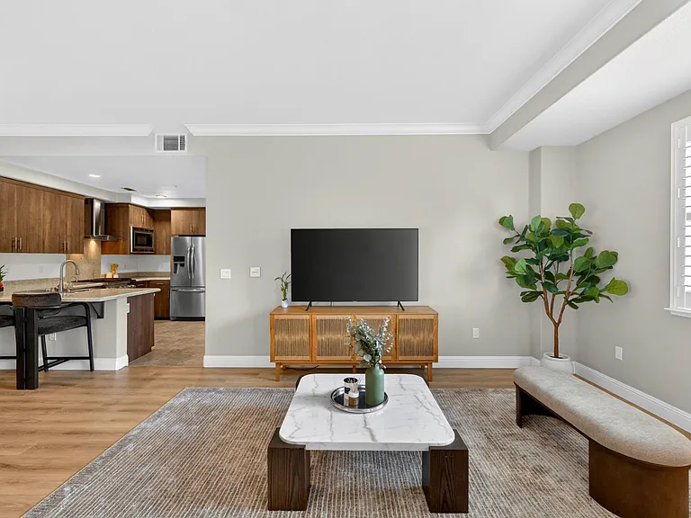 538 S Mathilda Ave #301 — Photo 20