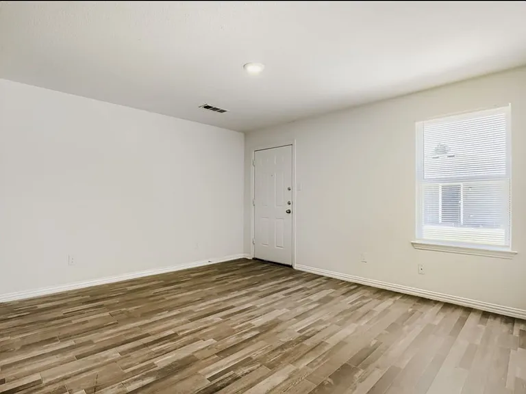 5914 Wilkes Dr — Photo 14