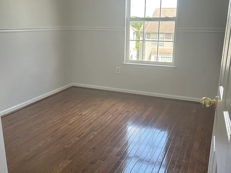 18204 Coachmans Rd — Photo 12
