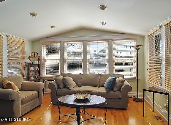 3rd image of 5342 W Cuyler Ave