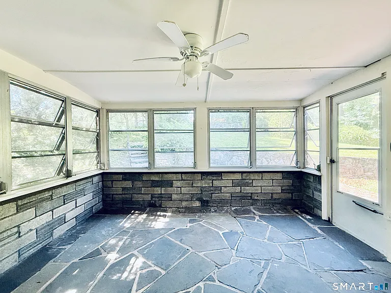 2326 Old Town Rd — Photo 13