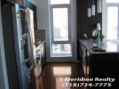 4th image of 3175 Emmons Ave #3B