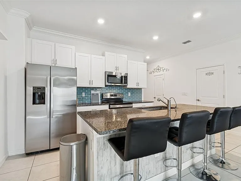 21818 Lyonia Ln — Photo 4