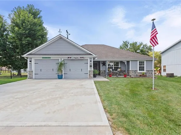205 Ceremonial Dr, Buckner, MO 64016