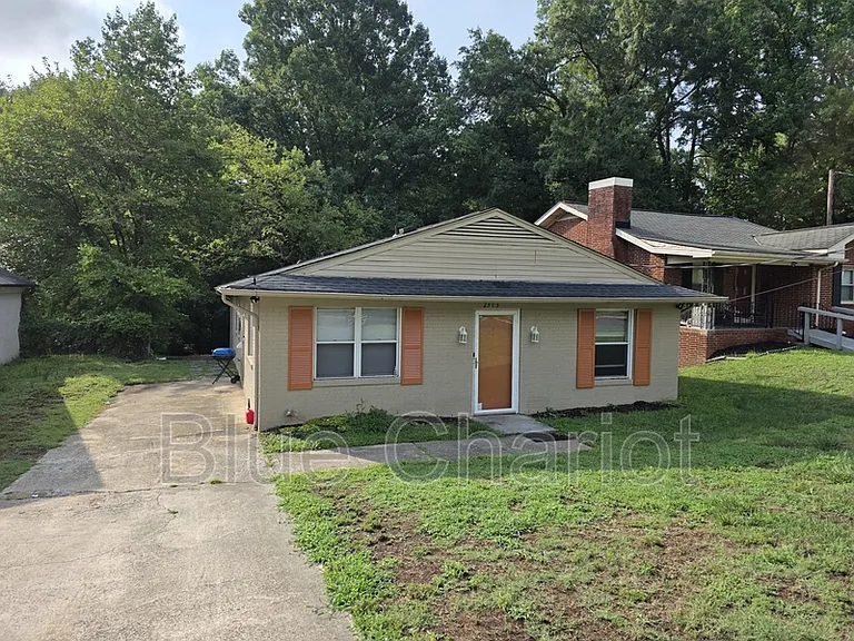 2313 Fitzgerald Ave — Photo 2