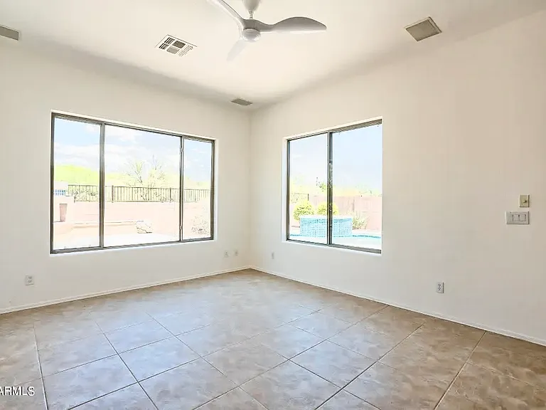 1682 W Ainsworth Dr — Photo 27