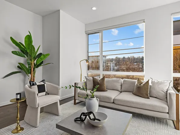 1920 24th Ave S #1920, Seattle, WA 98144