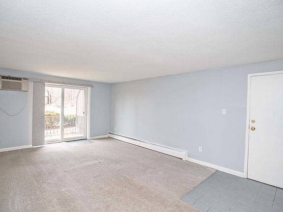 5th image of 5 Silvestri Cir Unit 2