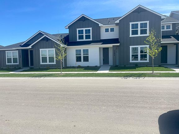 Front elevation, this is an end unit!