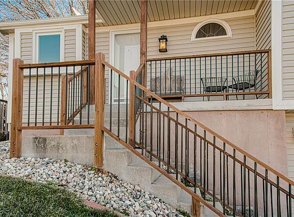 3rd image of 6529 NW Sioux Dr