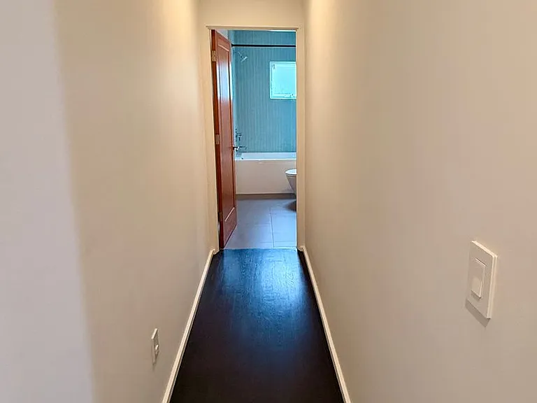 4246 Lexington Ave — Photo 18