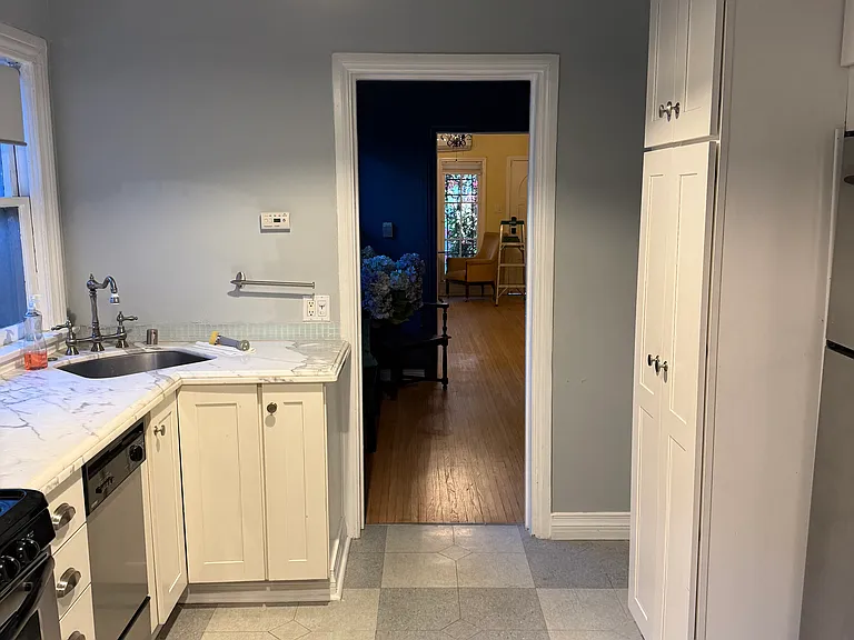 6087 Harold Way #1 — Photo 11