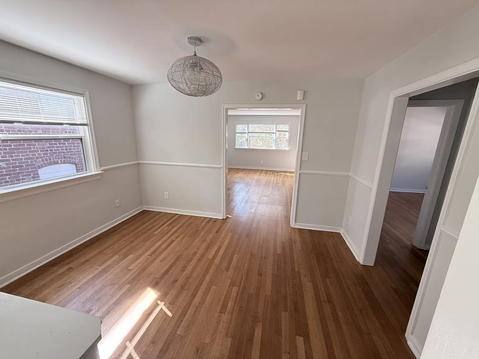 2 bed, 1100 sqft, $2,500 — Photo 2