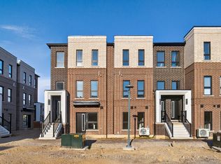 70 Kenesky Dr #32, Hamilton, ON L8B 1X1