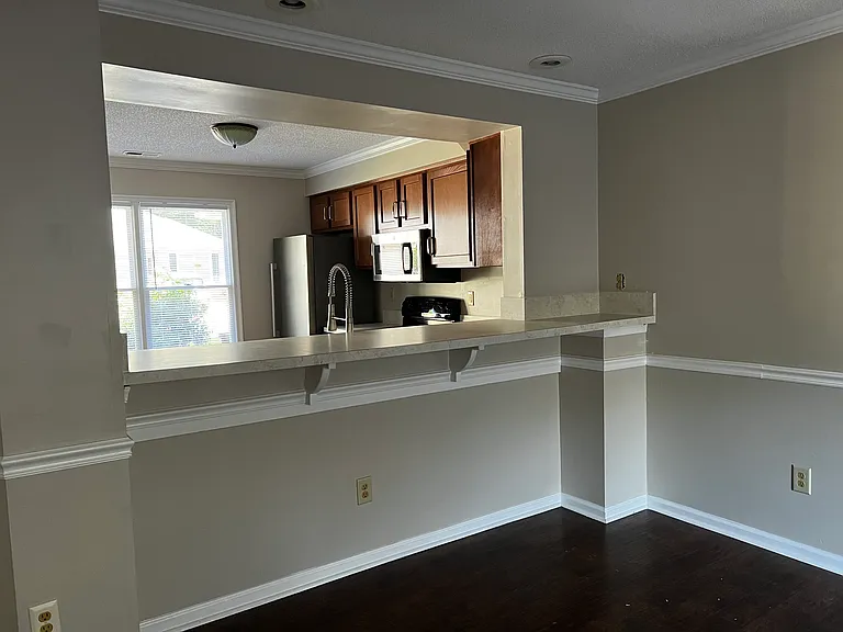 103 Hearthstone — Photo 5
