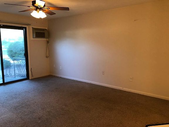 5th image of 59 Highland Glen Dr APT 306