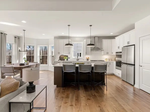 13 Lloyd Cir #38, Norton, MA 02766