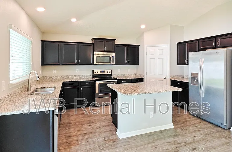 3955 Connecticut Ave — Photo 2