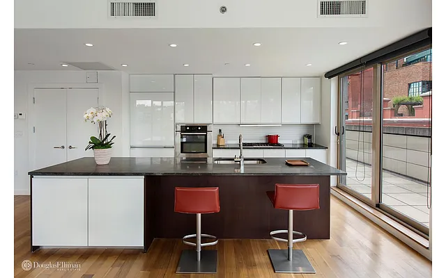 Rented by Douglas Elliman | media 16