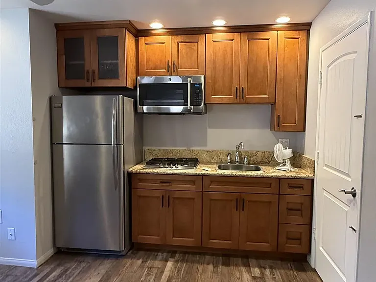966 Cimarron Ter — Photo 2