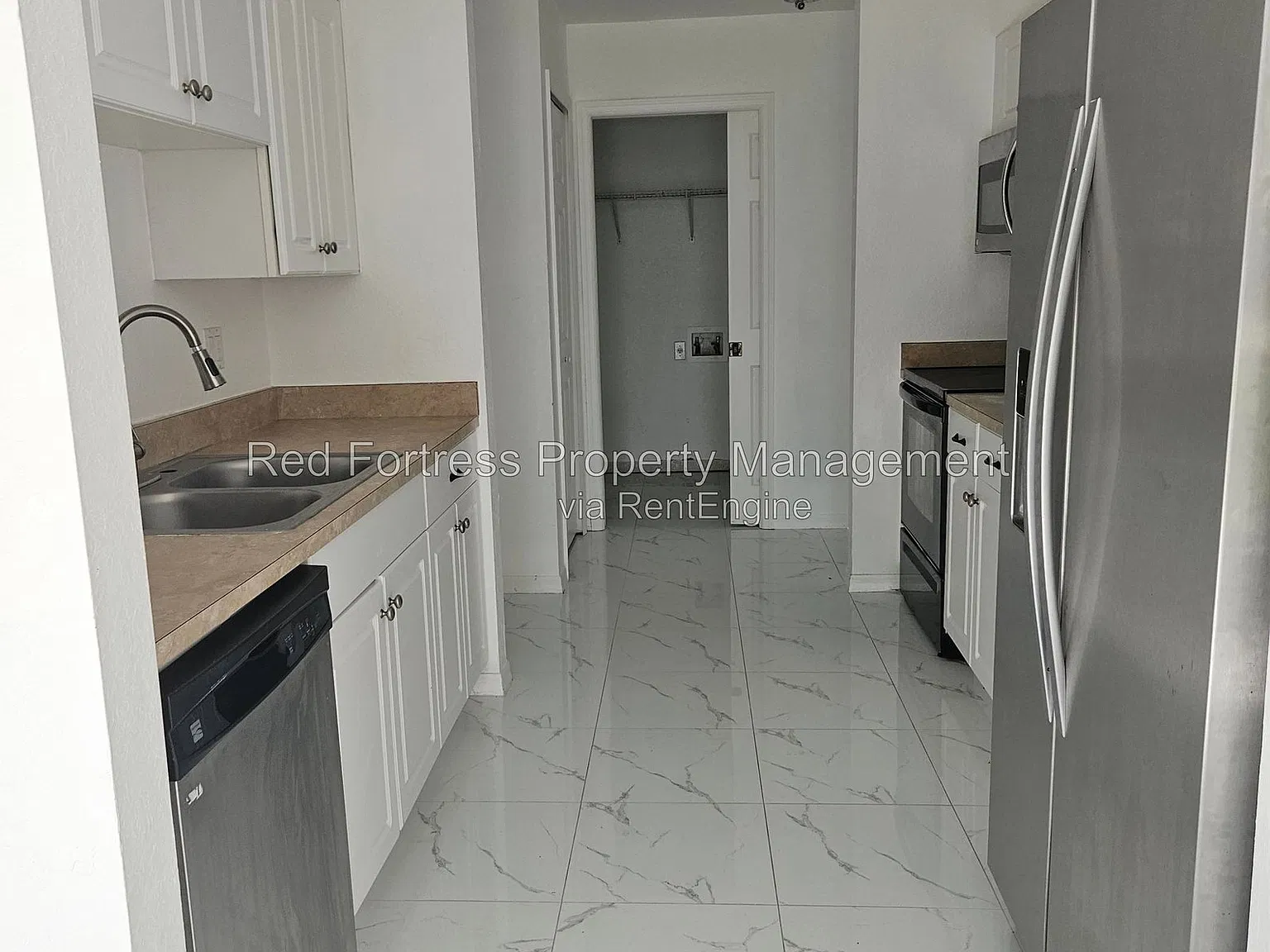 3 bed, 2.0 bath, 1048 sqft, $1,395 — Photo 3