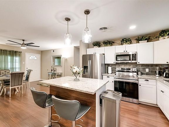 5th image of 3114 Lariat Ln