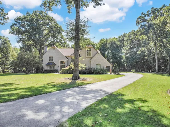 17 Meadow Wood Drive, Suffield, CT 06078