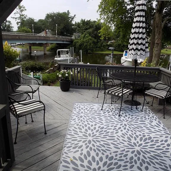 702 Towne Center Dr — Photo 24