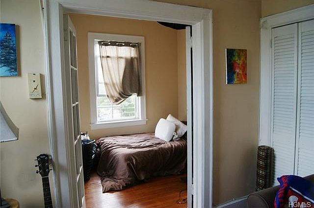 2nd image of 108 N Division St APT 3