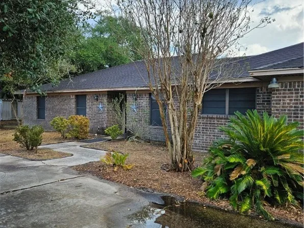 97 Colony Dr, Victoria, TX 77905