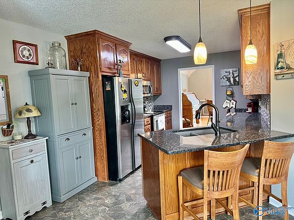 3rd image of 101 Sibyl Ct