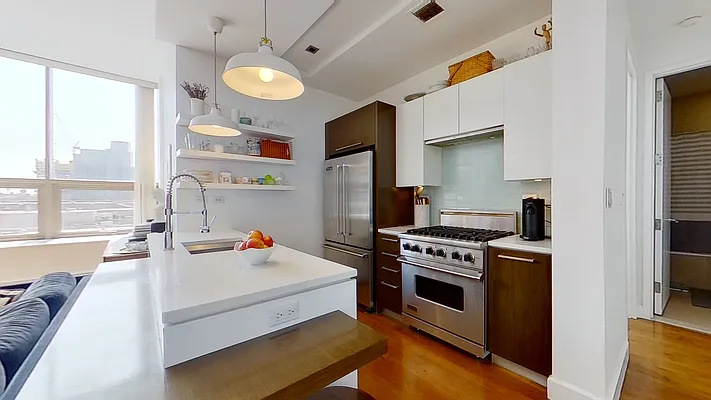 Sold by Modern Spaces | media 4