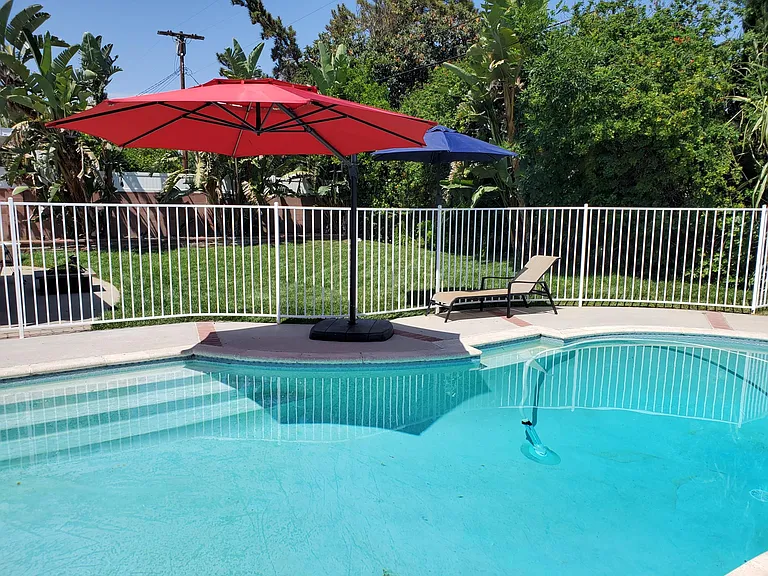 8428 Lurline Ave — Photo 2