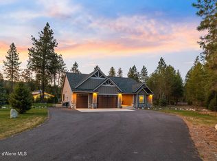 5867 W Sparrowhawk Dr, Rathdrum, ID 83858