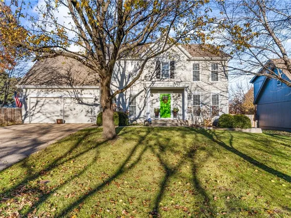 10325 Ballentine St, Overland Park, KS 66214