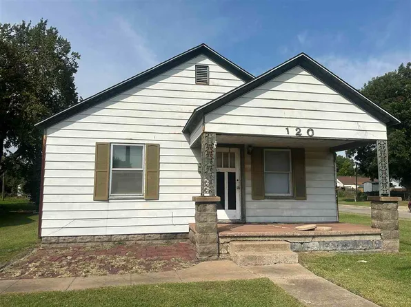 120 N Ash St, Ponca City, OK 74601