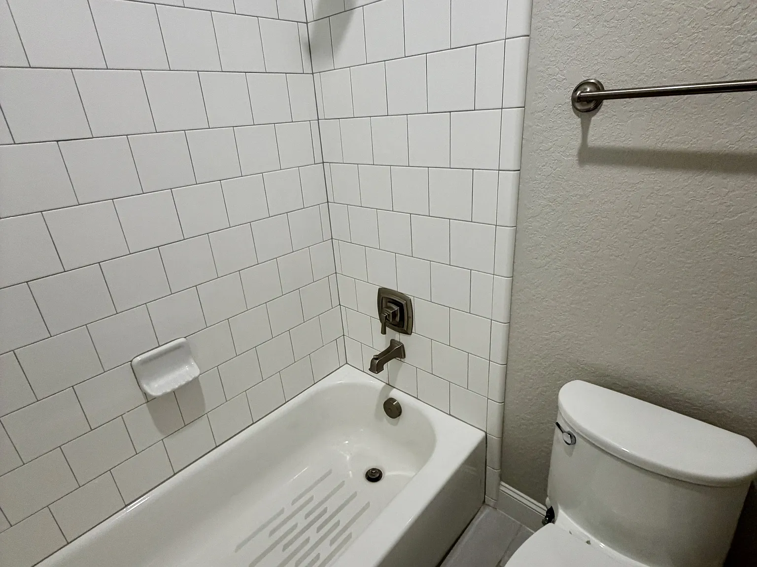 1404 Pioneer Drive - 1 — Photo 2