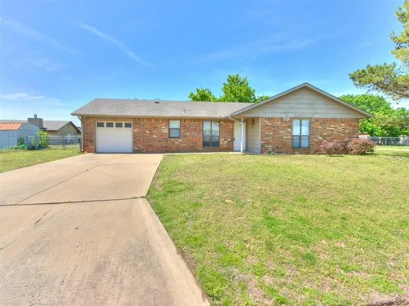 2416 Ellis Dr, Shawnee, OK 74804