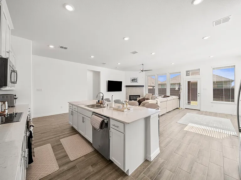 147 Starfall Dr — Photo 15
