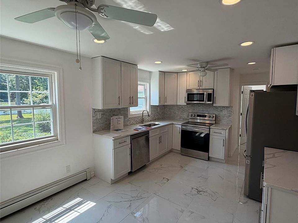 1st image of 146 Moriches Middle Island Road
