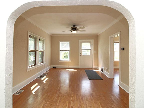 5th image of 1101 W Groveland Ave