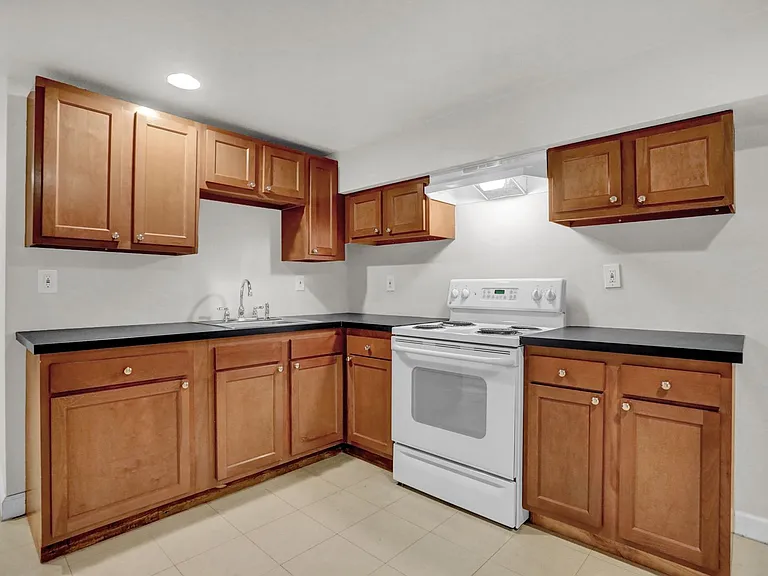 421 Elrino St — Photo 9