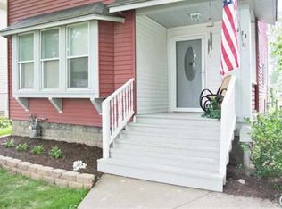 2711 E Pleasant St, Davenport, IA 52803