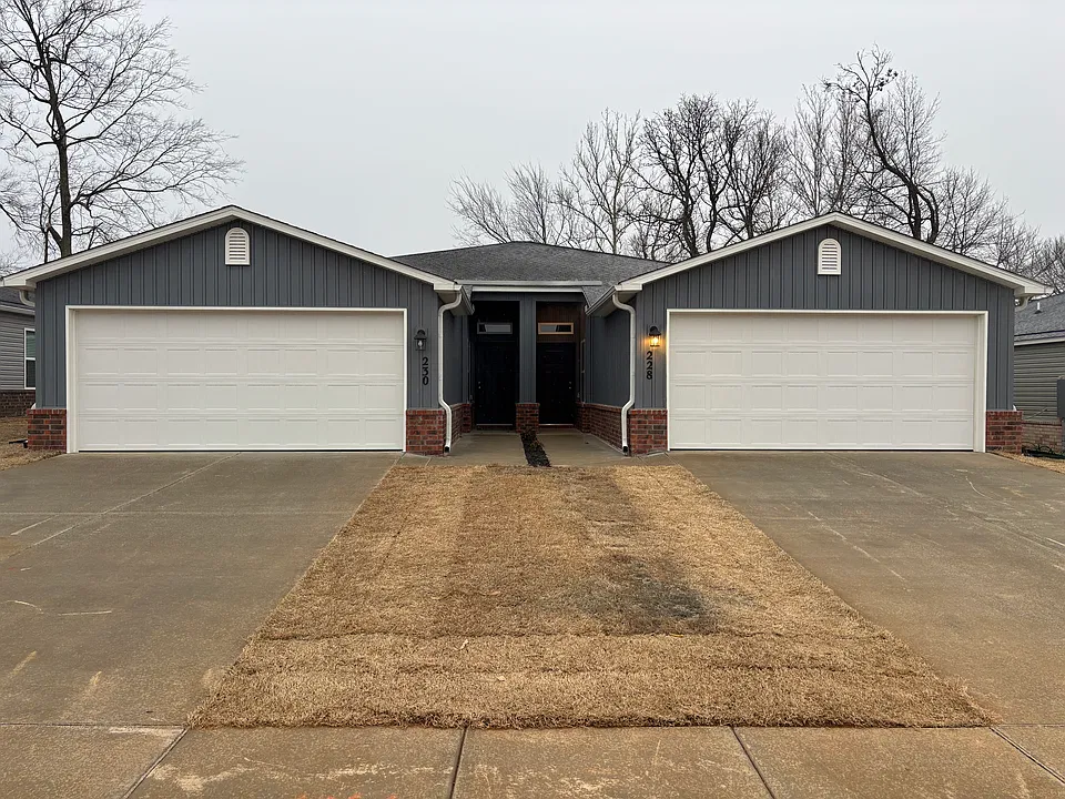 230 NW 67th Ave