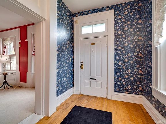 4th image of 358 Park Dr