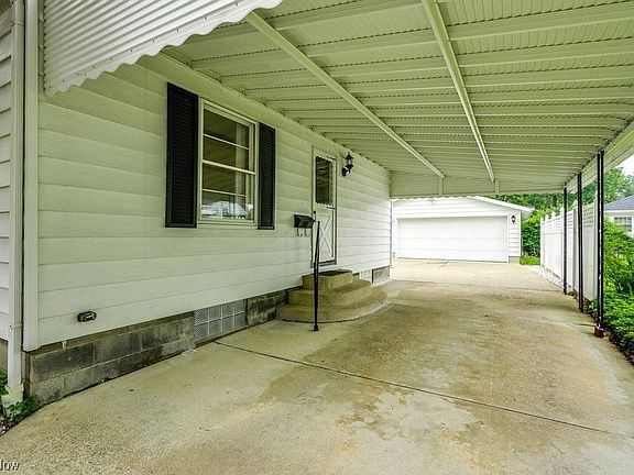 4th image of 306 Prairie Dr