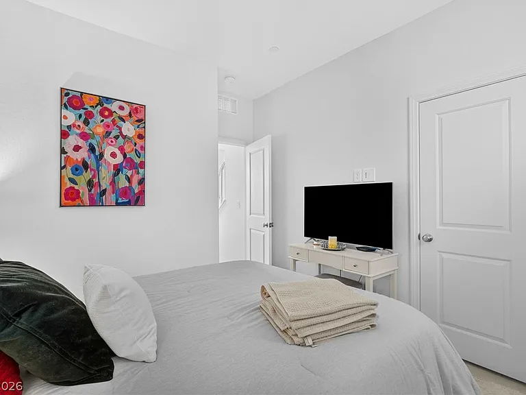 1583 Pacific Baza St — Photo 11