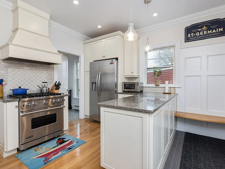 176 Beacon St #2 — Photo 13